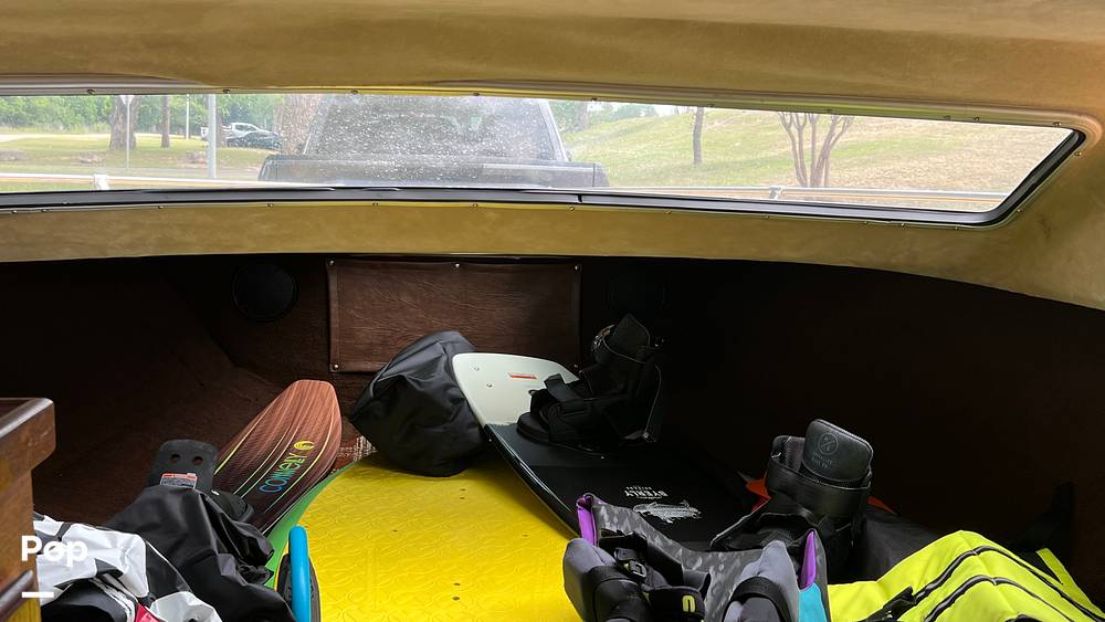 Slide: The Image of V-berth - 15470920