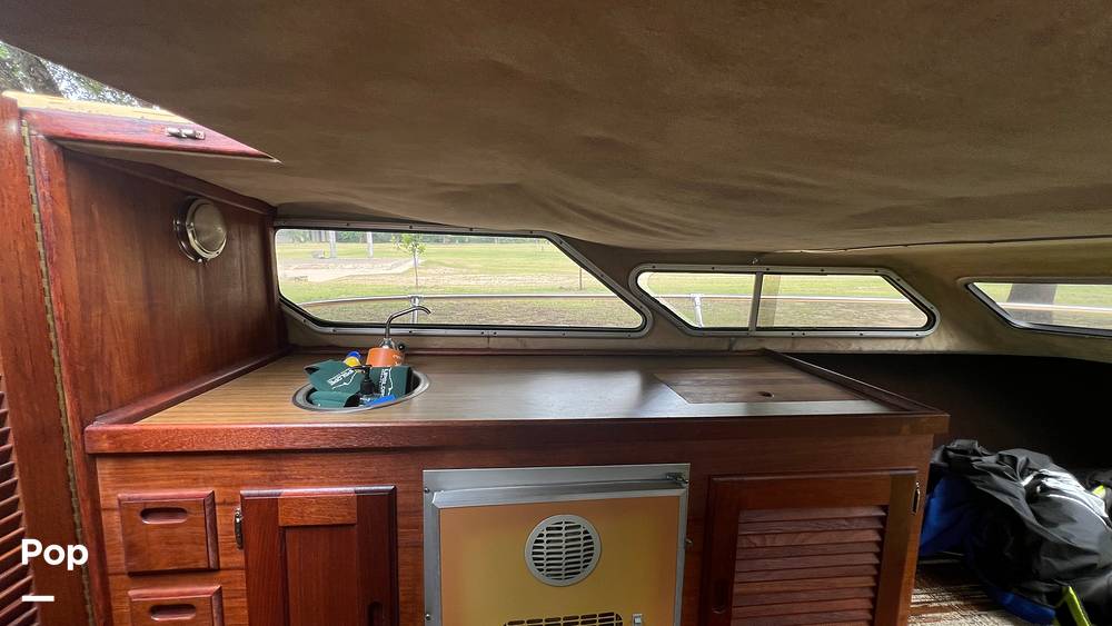 Slide: The Image of Galley, Sink, Mini-fridge - 15470921