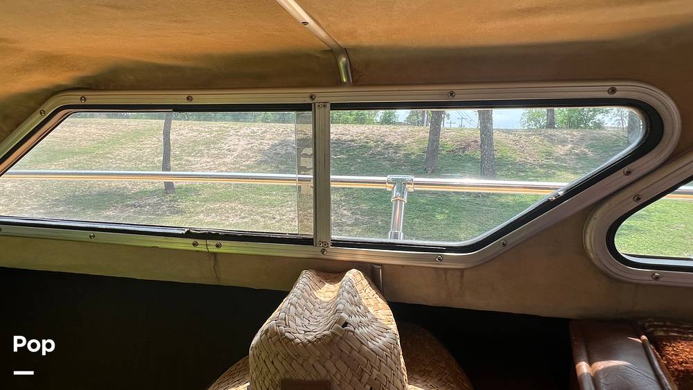 Slide: The Image of Starboard Side Window - 15470937