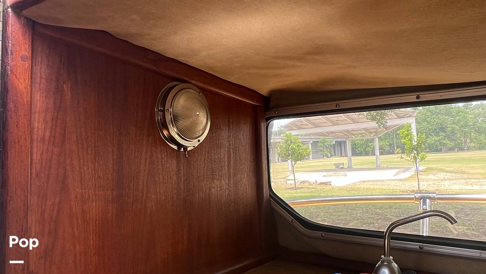 Slide: The Image of Cabin Lighting - 15470941