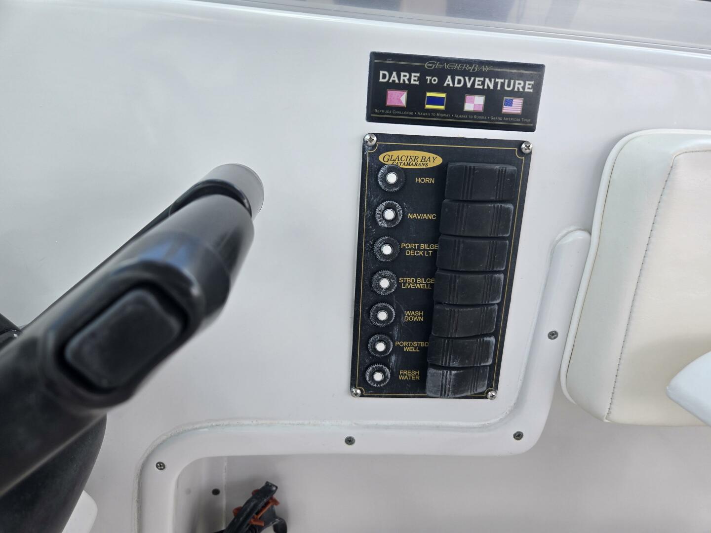 Slide: The Image of Glacier Bay 2640 SX Renegade Catamaran 2005 - 5475474