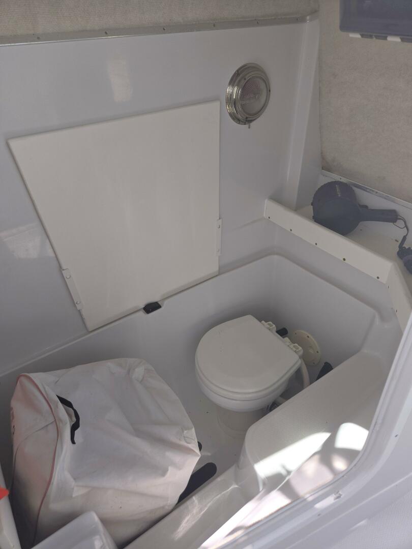 Slide: The Image of Glacier Bay 2640 SX Renegade Catamaran 2005 - 5475507