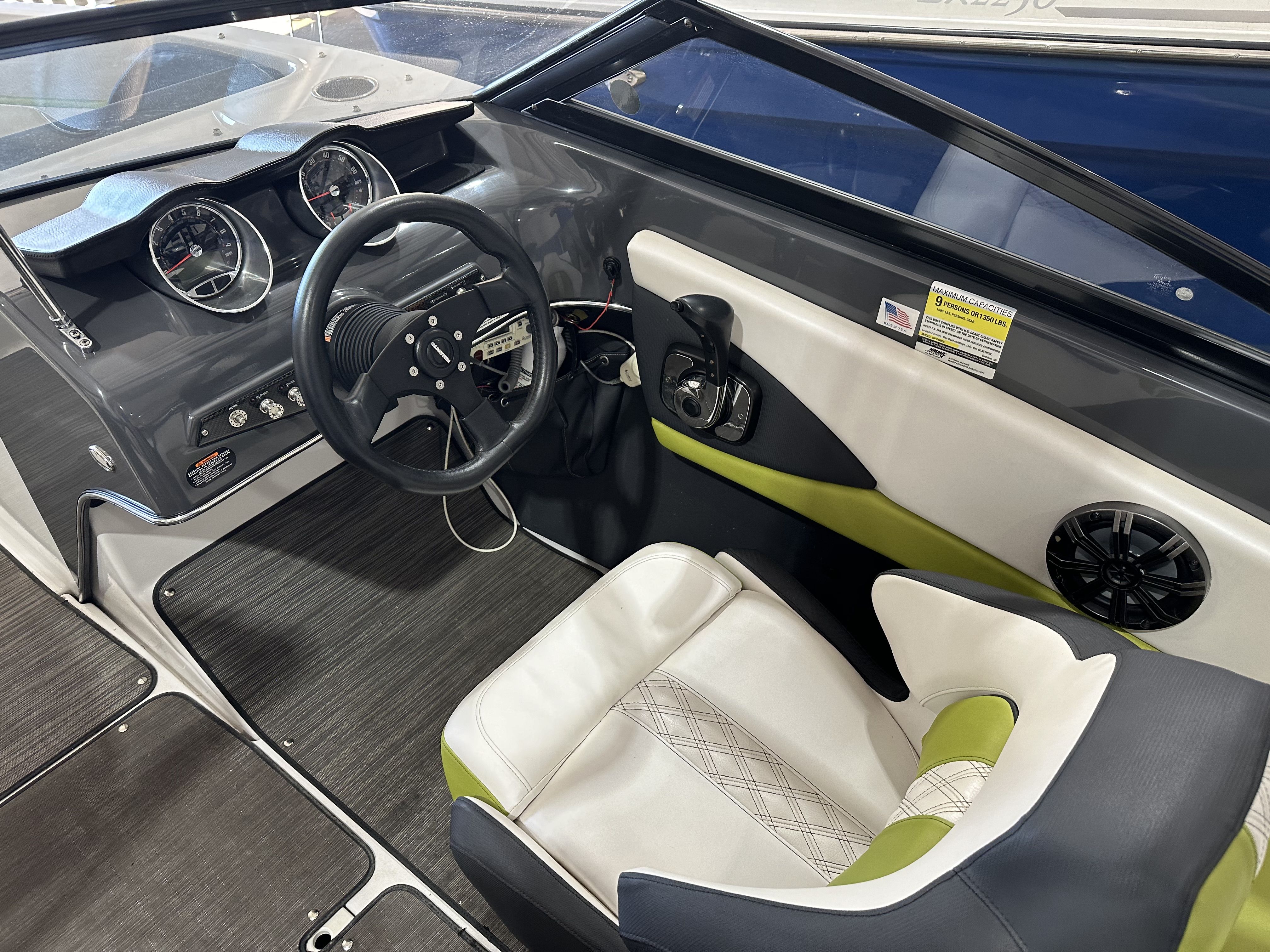 Slide: The Image of Glastron 207 GTS 2018 - 8