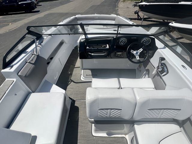 Slide: The Image of Glastron 245 GTD 2022 - 11