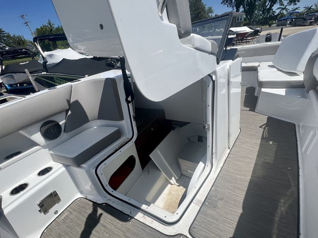 Slide: The Image of Glastron 245 GTD 2022 - 19