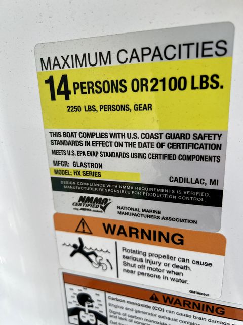 Slide: The Image of Glastron 245 GTD 2022 - 25