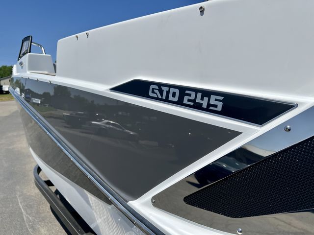 Slide: The Image of Glastron 245 GTD 2022 - 3