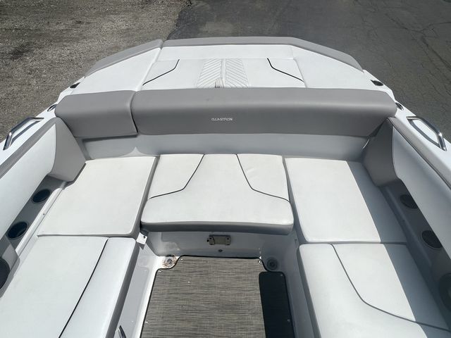 Slide: The Image of Glastron 245 GTD 2022 - 9