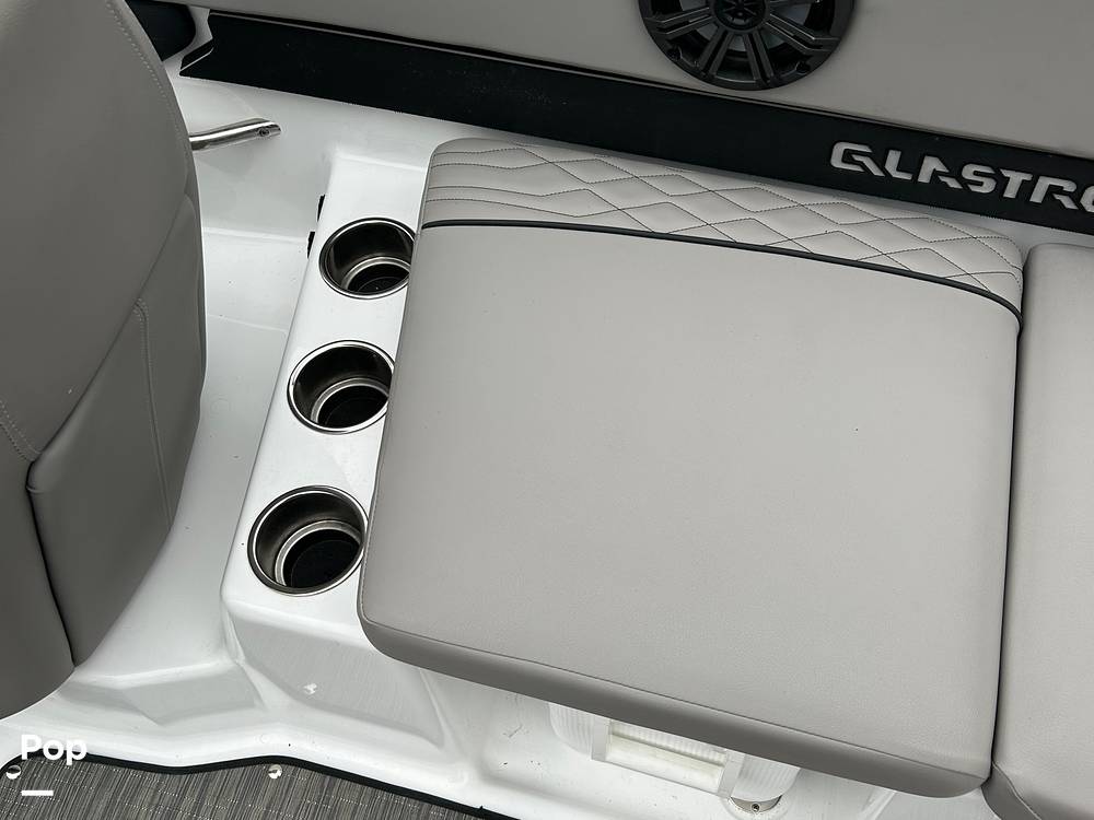 Slide: The Image of Glastron GX190 2022 - 15475961