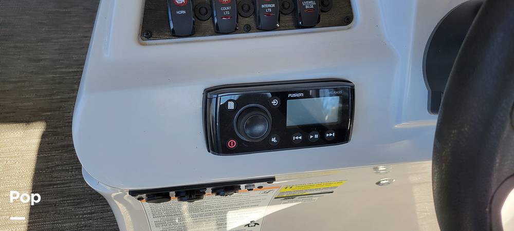 Slide: The Image of Godfrey 2186F Sweetwater 2021 - 19
