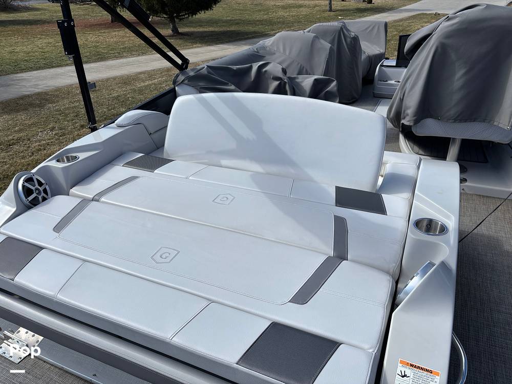 Slide: The Image of Godfrey Aquapatio 255 2017 - 103