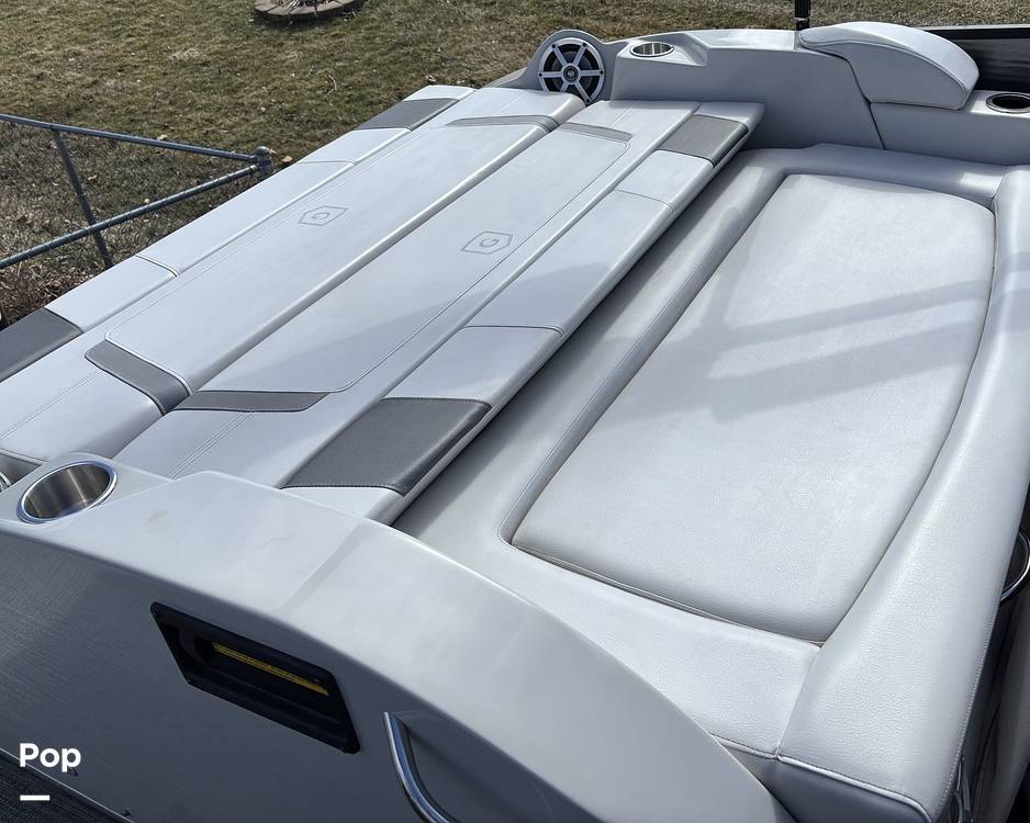 Slide: The Image of Godfrey Aquapatio 255 2017 - 107