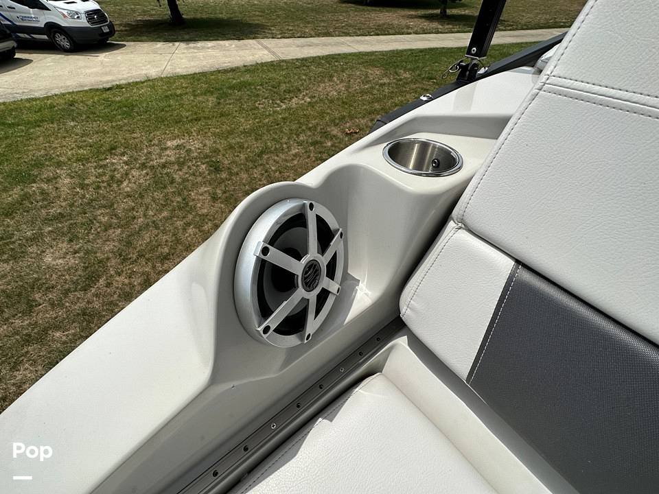 Slide: The Image of Godfrey Aquapatio 255 2017 - 12