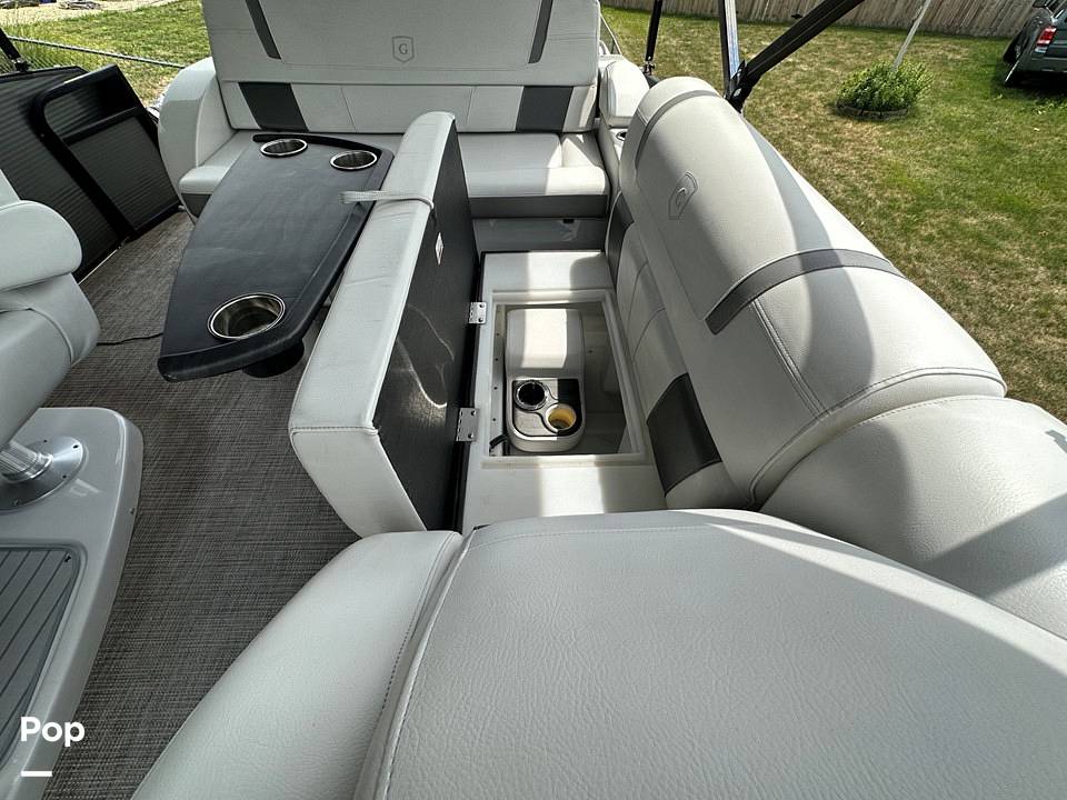 Slide: The Image of Godfrey Aquapatio 255 2017 - 20