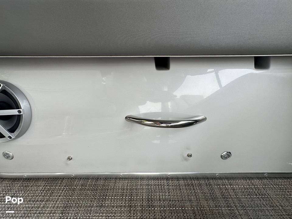 Slide: The Image of Godfrey Aquapatio 255 2017 - 22