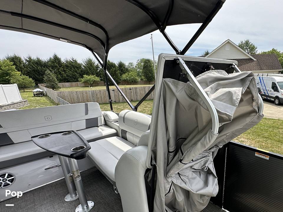 Slide: The Image of Godfrey Aquapatio 255 2017 - 55