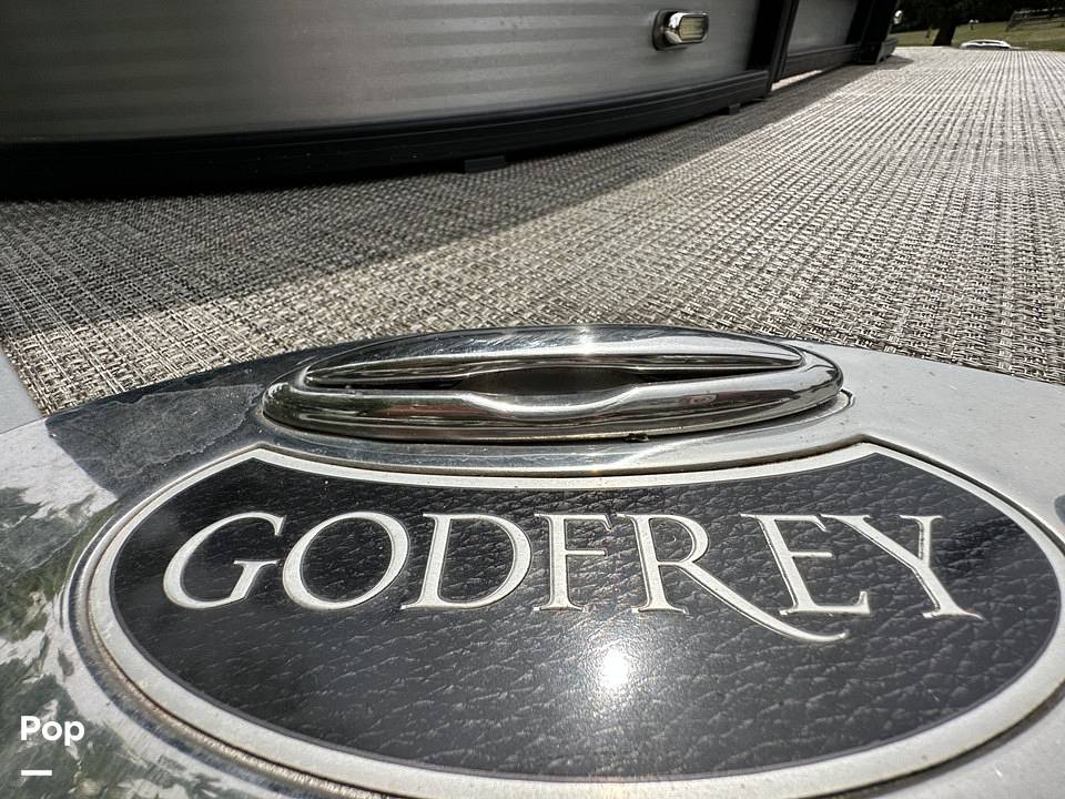 Slide: The Image of Godfrey Aquapatio 255 2017 - 84