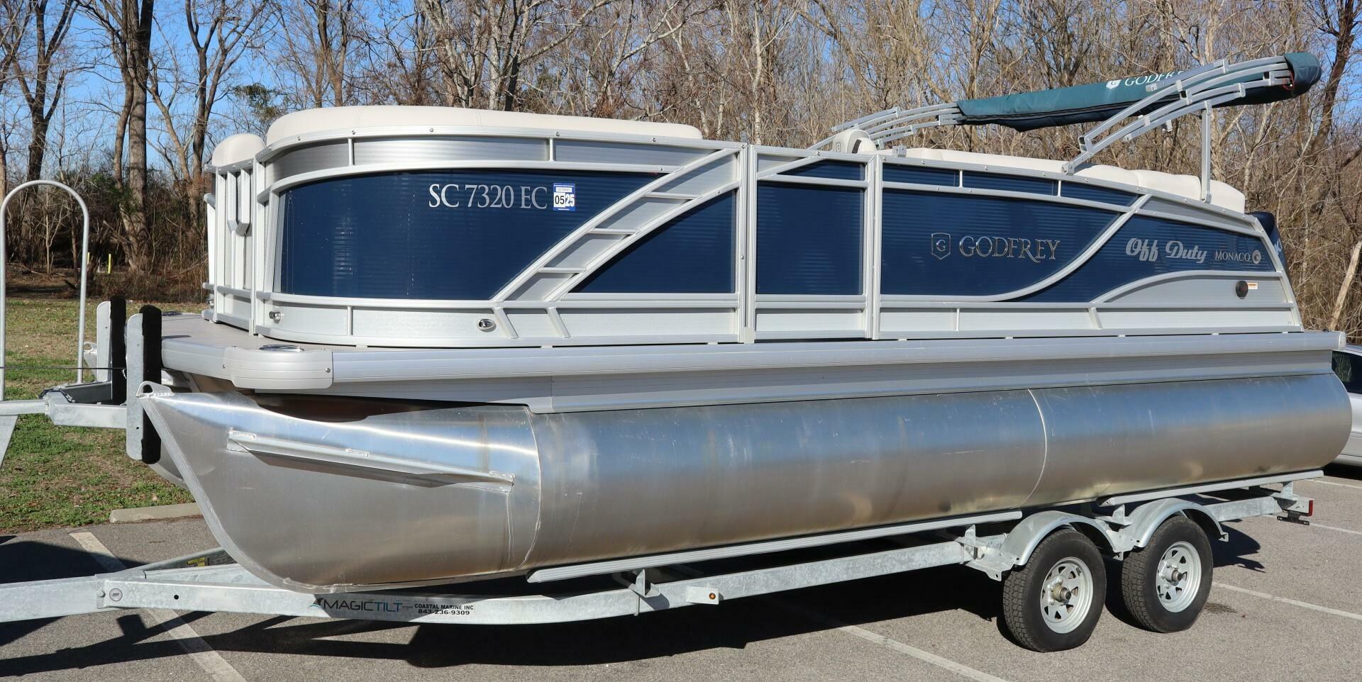 Slide: The Image of Godfrey Monaco 215 C 2022 - 5252490