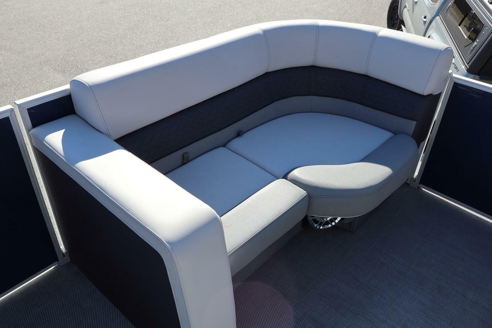 Slide: The Image of Godfrey Monaco 215 C 2022 - 5252500