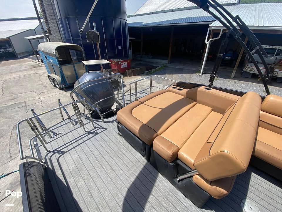 Slide: The Image of Godfrey Monaco 235SFL 2021 - 15498330