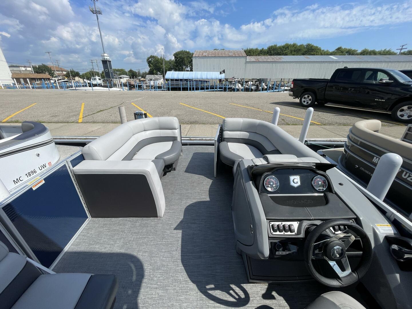 Slide: The Image of Godfrey Monaco 235 Sundeck 2024 - 4904810
