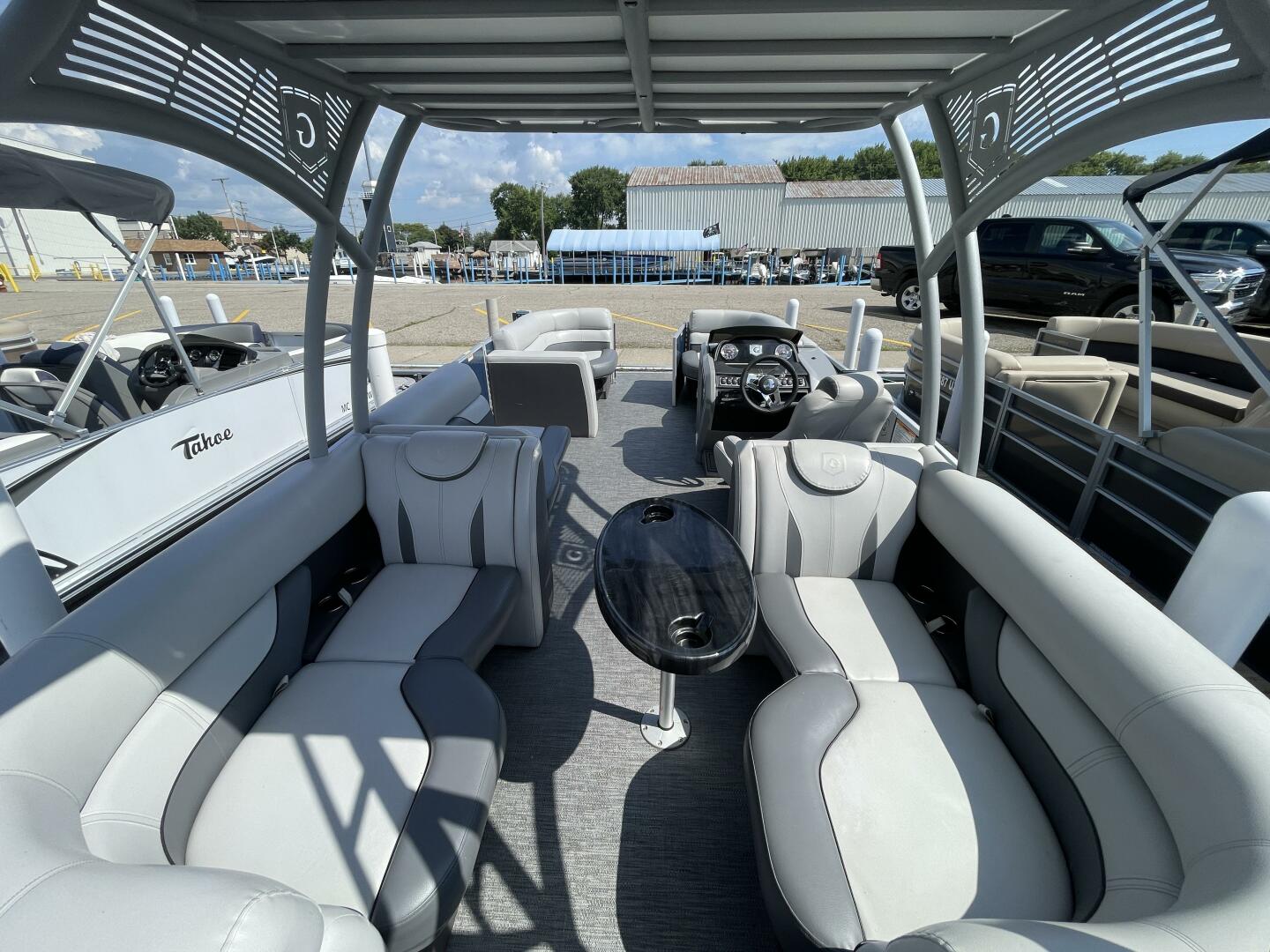 Slide: The Image of Godfrey Monaco 235 Sundeck 2024 - 4904781