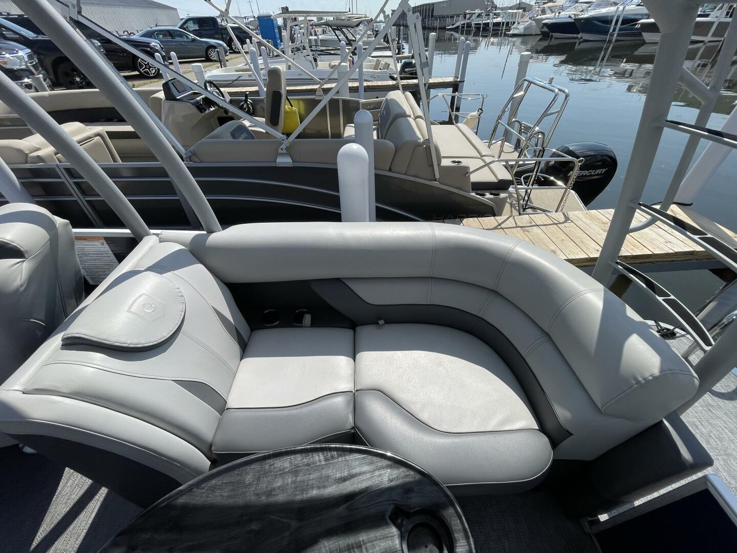 Slide: The Image of Godfrey Monaco 235 Sundeck 2024 - 4904792