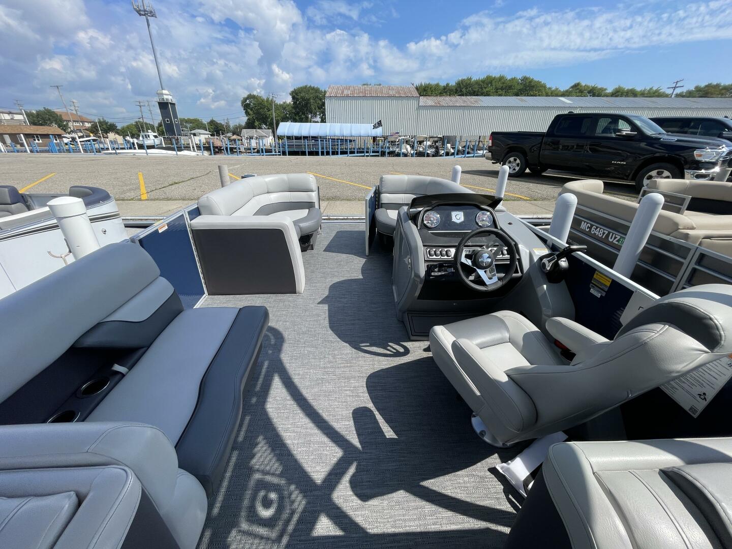 Slide: The Image of Godfrey Monaco 235 Sundeck 2024 - 4904793