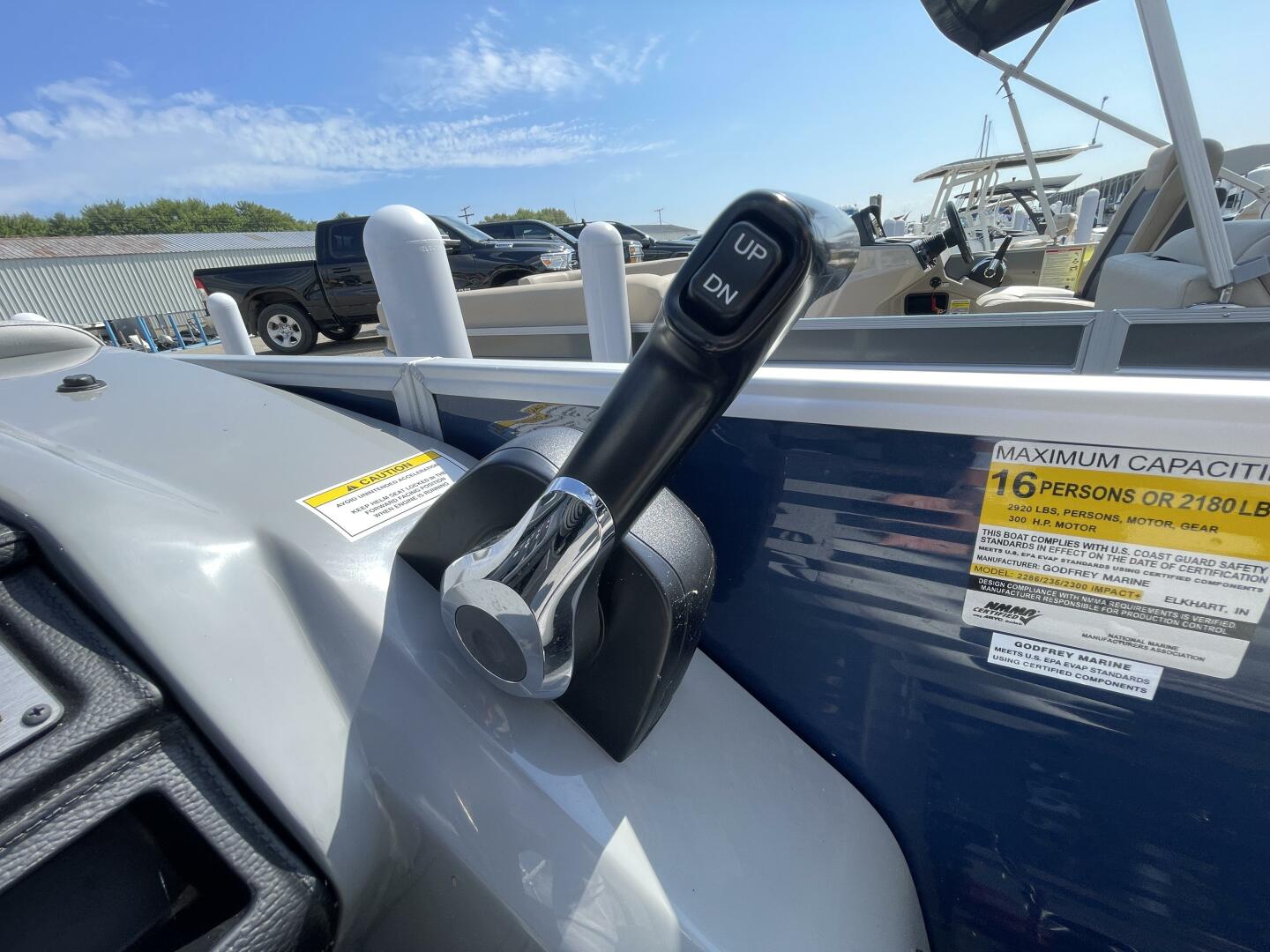 Slide: The Image of Godfrey Monaco 235 Sundeck 2024 - 4904808