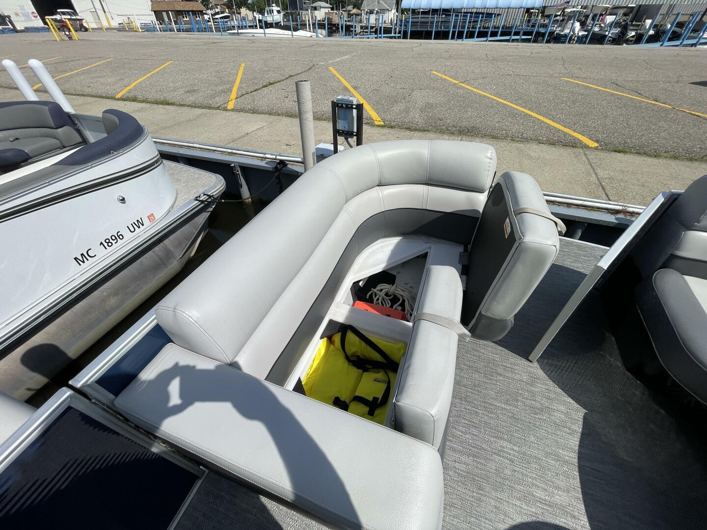 Slide: The Image of Godfrey Monaco 235 Sundeck 2024 - 4904815