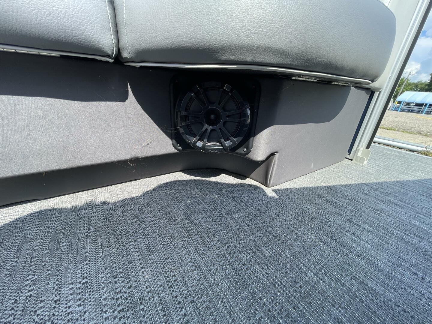 Slide: The Image of Godfrey Monaco 235 Sundeck 2024 - 4904817