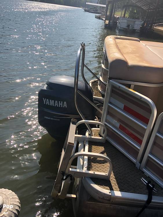 Slide: The Image of Godfrey Sanpan 25 tritoon Boat 2004 - 11339244