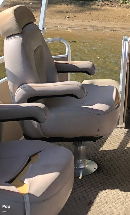 Slide: The Image of Godfrey Sanpan 25 tritoon Boat 2004 - 11384371