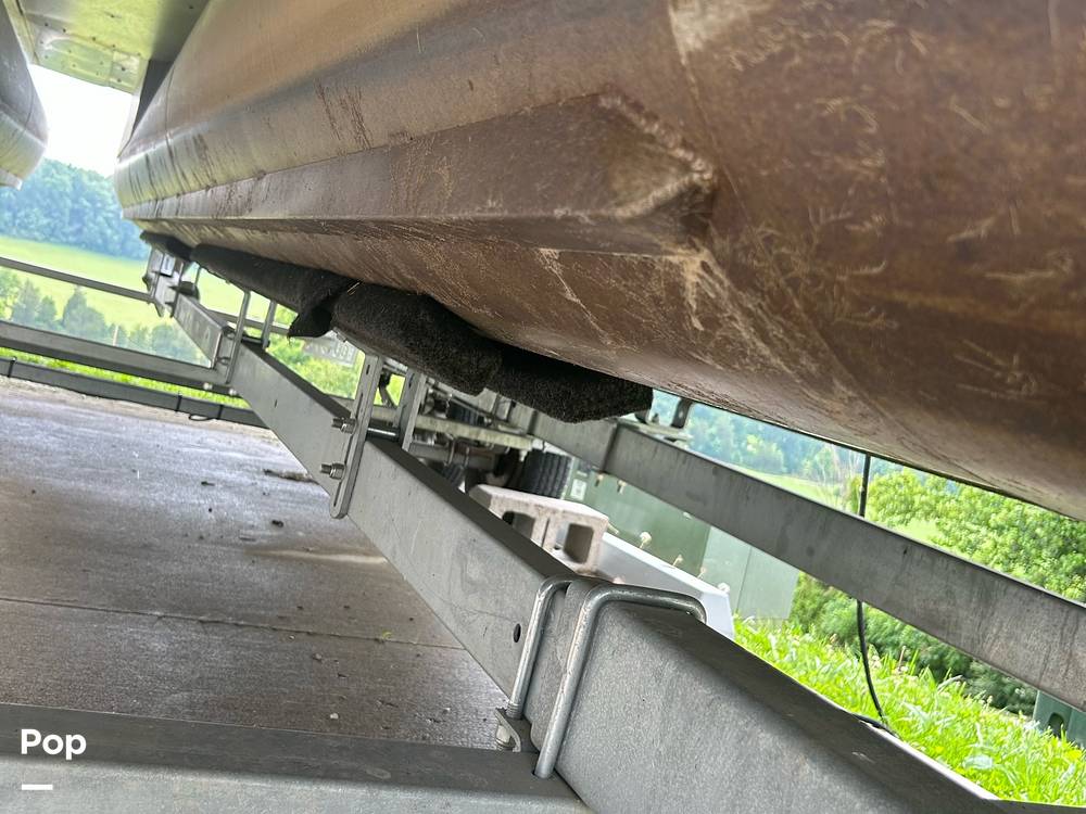 Slide: The Image of Godfrey Sanpan 25 tritoon Boat 2004 - 12658223