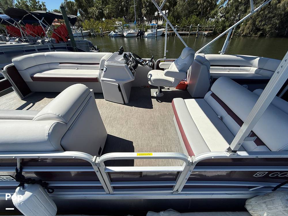 Slide: The Image of Godfrey Sweetwater 2286C 2023 - 15360867