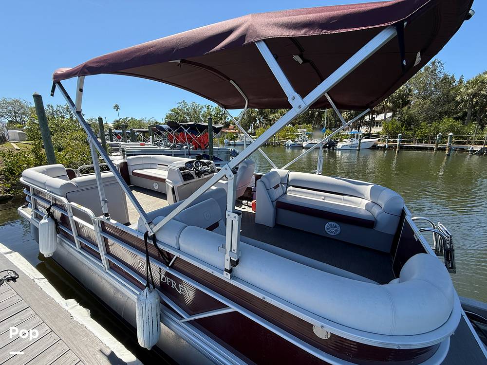 Slide: The Image of Godfrey Sweetwater 2286C 2023 - 15360873