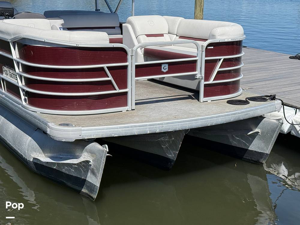 Slide: The Image of Godfrey Sweetwater 2286C 2023 - 15360879