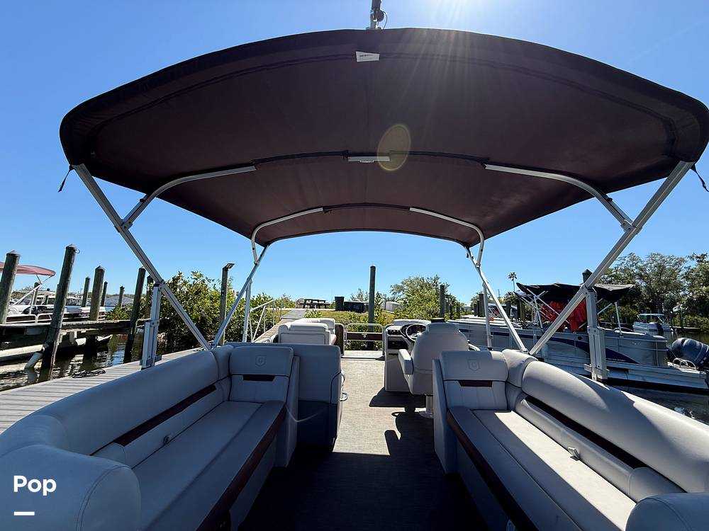 Slide: The Image of Godfrey Sweetwater 2286C 2023 - 15360884