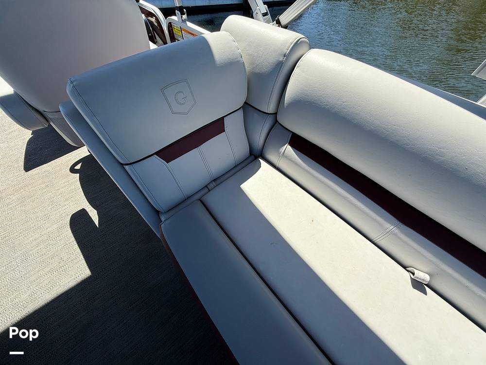 Slide: The Image of Godfrey Sweetwater 2286C 2023 - 15360889