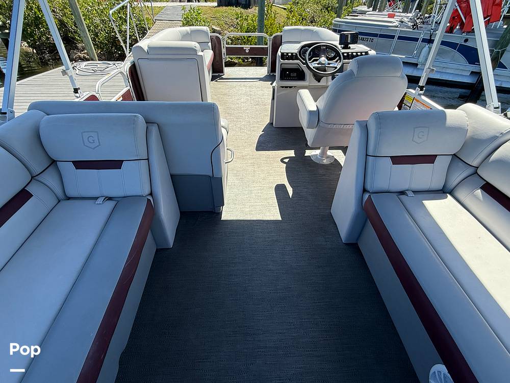 Slide: The Image of Godfrey Sweetwater 2286C 2023 - 15360895