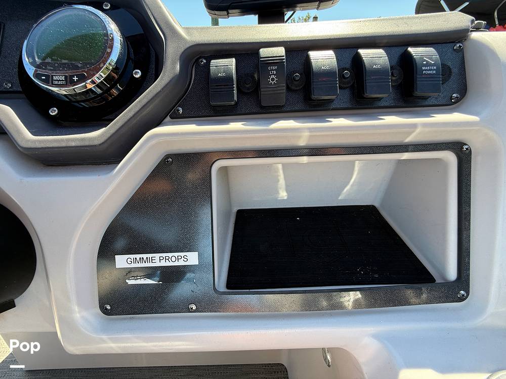 Slide: The Image of Godfrey Sweetwater 2286C 2023 - 15360915