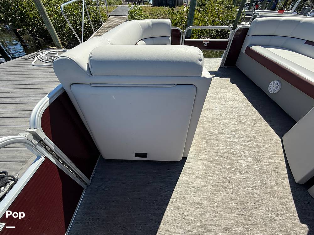 Slide: The Image of Godfrey Sweetwater 2286C 2023 - 15360917