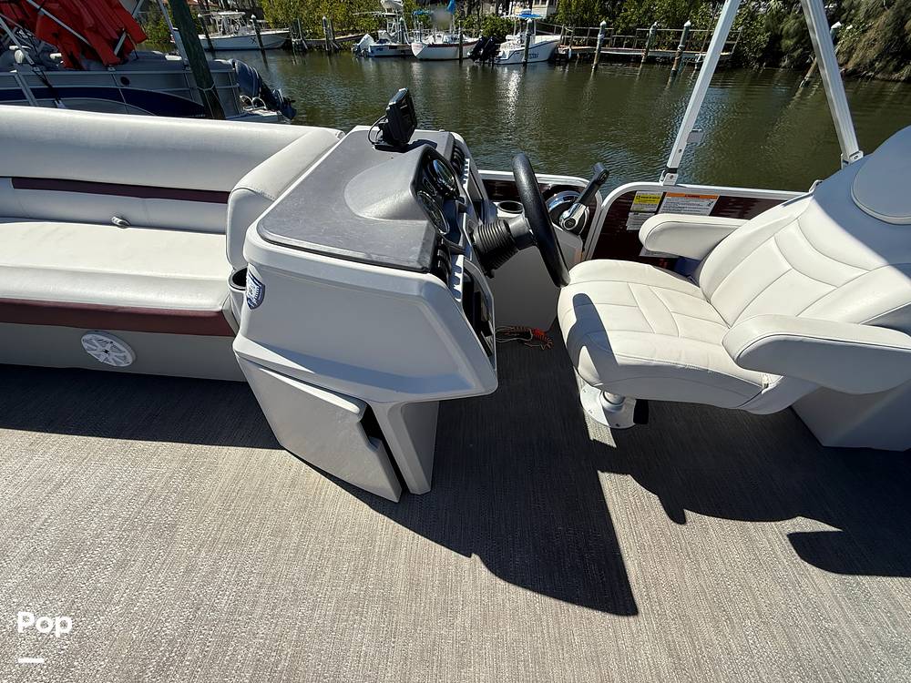 Slide: The Image of Godfrey Sweetwater 2286C 2023 - 15360919