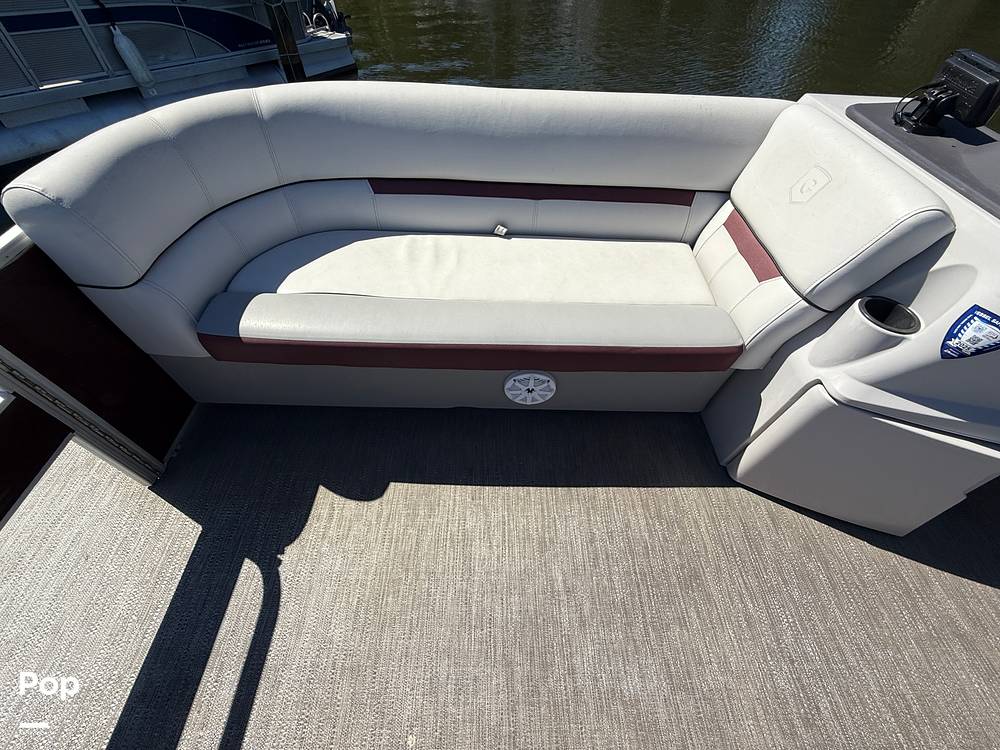 Slide: The Image of Godfrey Sweetwater 2286C 2023 - 15361211