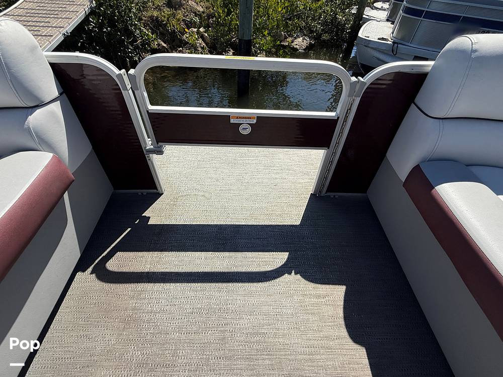 Slide: The Image of Godfrey Sweetwater 2286C 2023 - 15361216