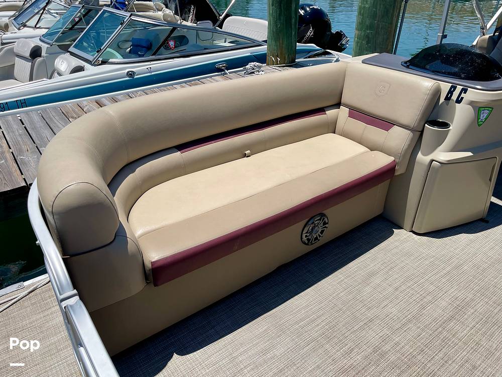 Slide: The Image of Bow Seating - 14308113