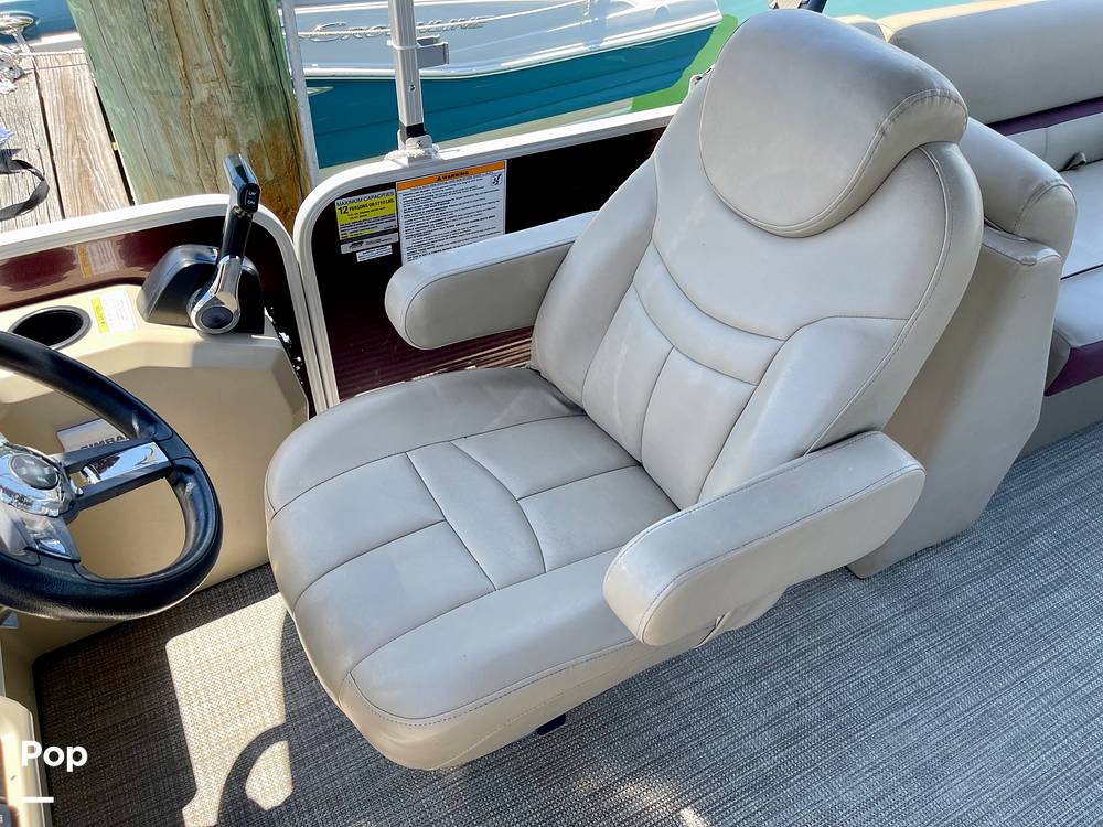 Slide: The Image of Captain's Chair - 14308183