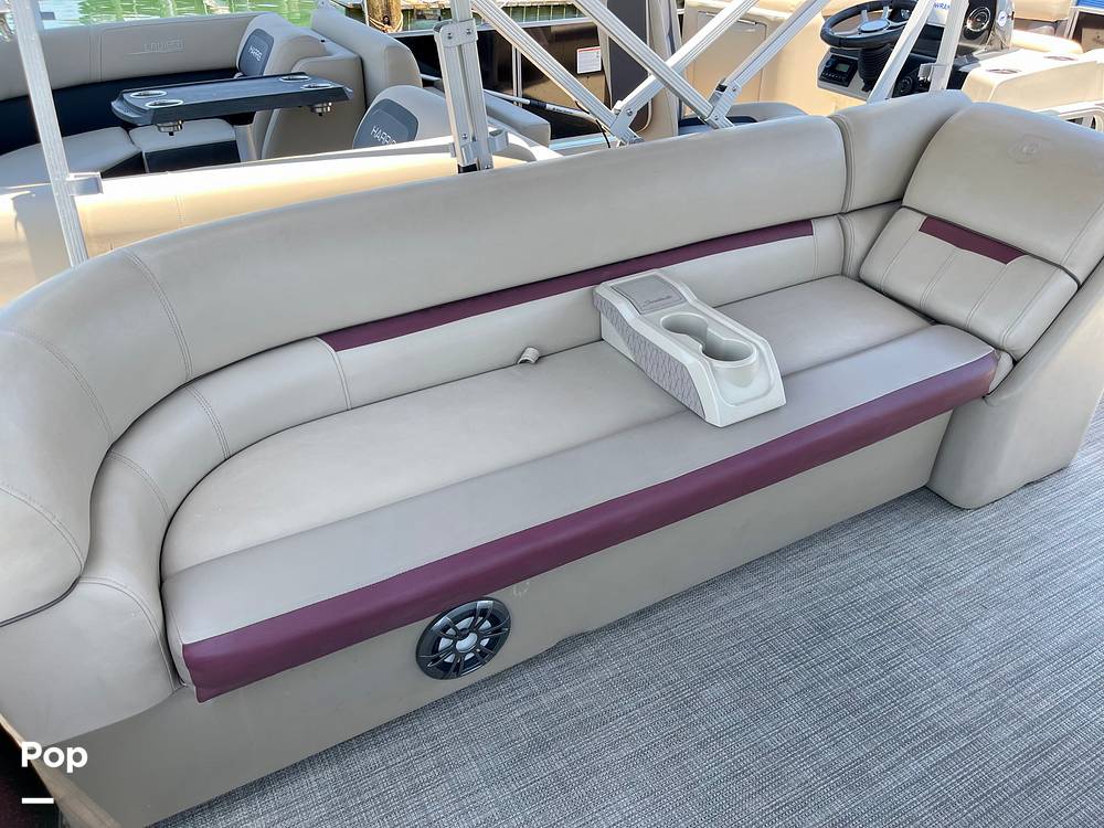 Slide: The Image of Cockpit Seating - 14308177