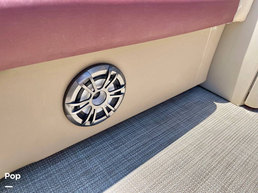 Slide: The Image of Exterior Speakers - 14308225