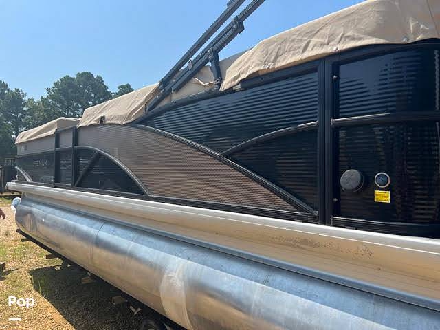 Slide: The Image of Godfrey Sweetwater Premium 255C 2019 - 12857144